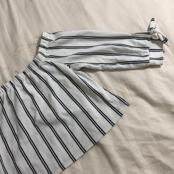 Crop top - Picture 2 of 6